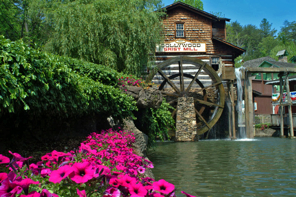 Dollywood Grist Mill